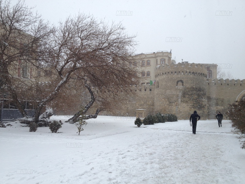 Bakıya güclü qar yağır - YENİLƏNİB - VİDEO - FOTOSESSİYA