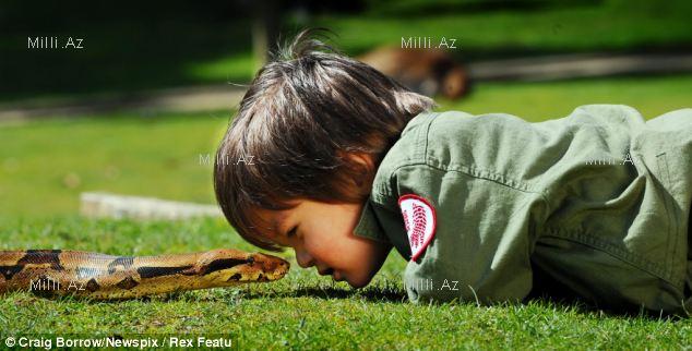 2 yaşlı oğlan: "İlanlar mənim dostumdur" – FOTO