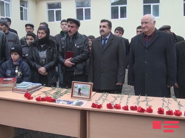 Şəhid əsgərin medalı ailəsinə təqdim olundu - FOTO