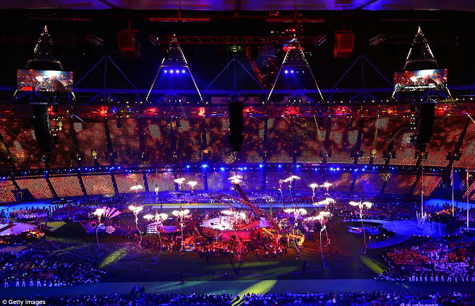 Paralimpiada-2012 başa çatdı: Londonda alov festivalı - FOTO