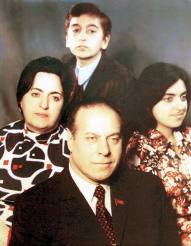 XX əsr Azərbaycan tarixinin görkəmli simalarından sayılan Zərifə xanım Əliyevanın anadan olmasından 88 il keçir