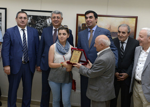 "Neft Azərbaycanın sərvətidir" müsabiqəsinin qalibləri müka­fat­lan­­dırıldı - FOTO