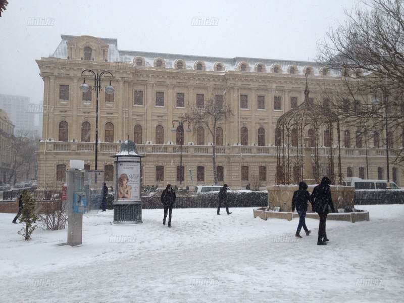 Bakıya güclü qar yağır - YENİLƏNİB - VİDEO - FOTOSESSİYA