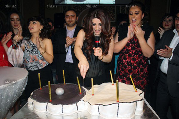 Azərbaycanlı müğənnilər "vur-çatlasın"da - FOTOSESSİYA