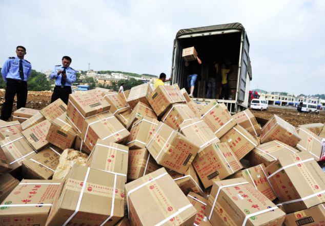 25 milyon dollarlıq saxta mal məhv edildi - FOTO