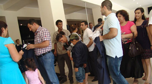 Azərbaycanda vahid məktəbli formasını haradan almaq olar? - REPORTAJ - FOTOSESSİYA