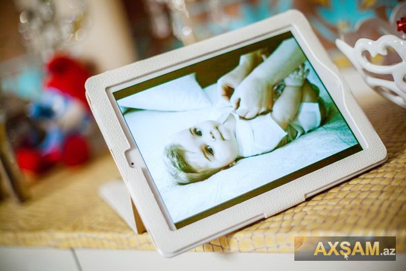 Azərbaycanlı müğənninin 15 min manatlıq gəlinliyi - FOTOSESSİYA