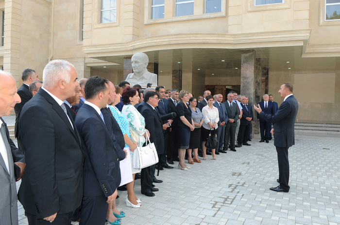 Prezident İlham Əliyev: "Biz bütün dövrlərdə, müstəqilliyin son 20 ili ərzində inamla irəliyə gedirik, öz gücümüzü artırırıq, iqtisadiyyatımızı gücləndiririk" - YENİLƏNİB - FOTO
