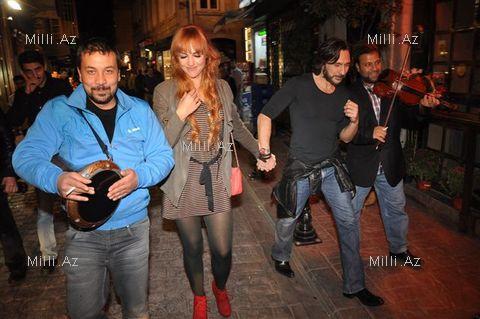 Hürrem sevgilisini qadının əlindən zorla qurtardı - FOTOSESSİYA