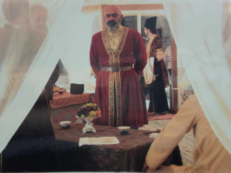 Aktyor Vidadi İsmayılın həyat və yaradıcılığına həsr olunmuş tamaşa səhnələşdirilib - FOTO