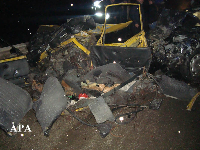 Azərbaycanda dəhşətli qəza: 2 ölü, 3 yaralı - YENİLƏNİB - FOTO