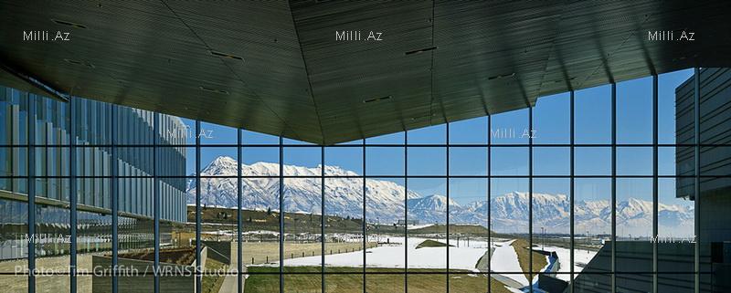 Dağ yamacında Adobe kampusu - FOTOSESSİYA