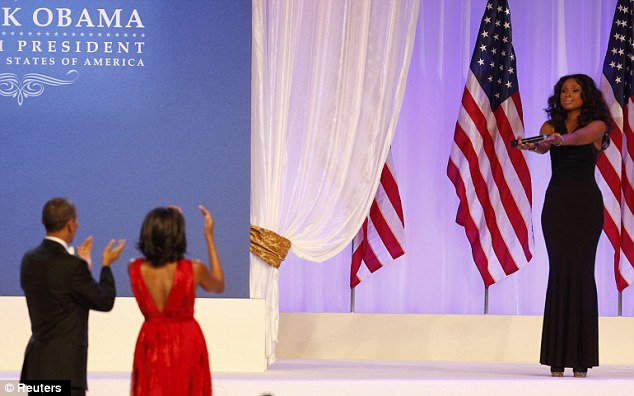 Barak Obama arvadını təriflədi: "Onun sayəsində əsl kişi oluram" - VİDEO - FOTO