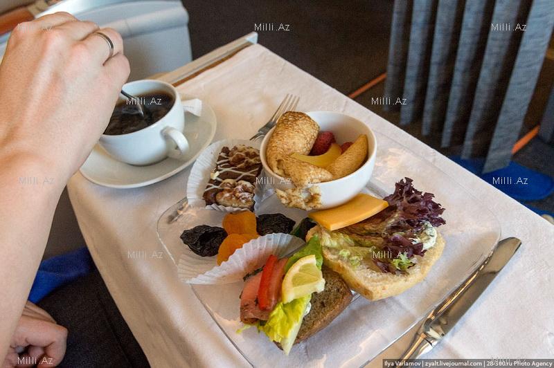 "Aeroflot"un sərnişinlərinə hansı yeməkləri verirlər? - FOTOSESSİYA