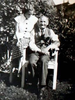 106 yaşlı bakirə – FOTO
