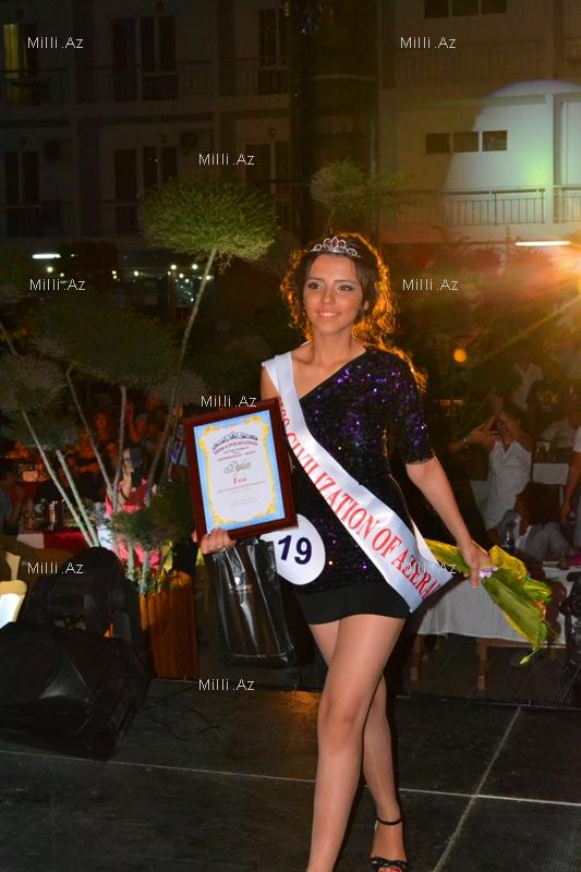 Aygün Kazımova ağlayan qızın başına 18 min manatlıq tac qoydu - FOTOSESSİYA