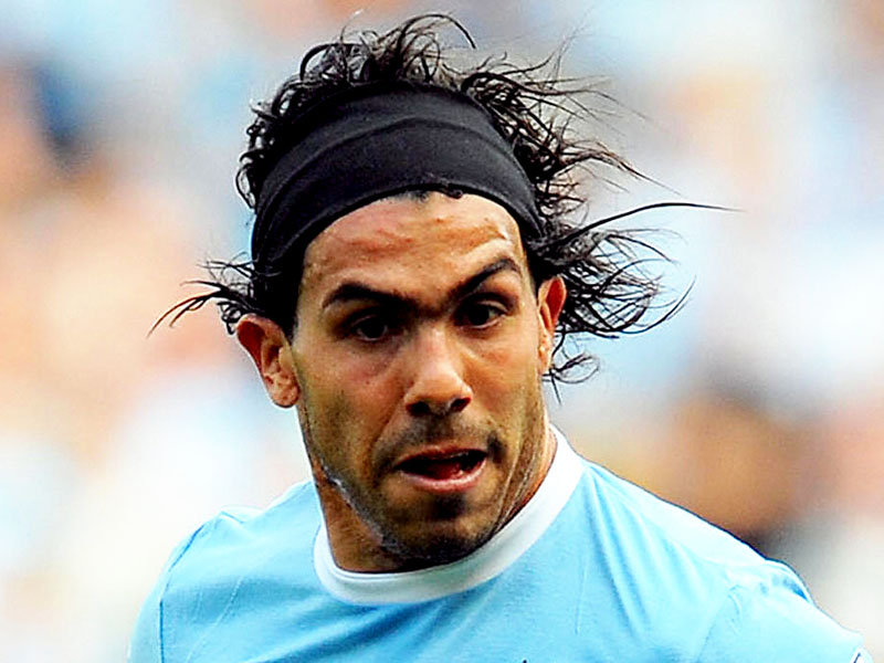 İngiltərədə ilin futbolçusu seçildi - FOTO