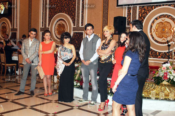 Azərbaycanlı müğənnilər "vur-çatlasın"da - FOTOSESSİYA