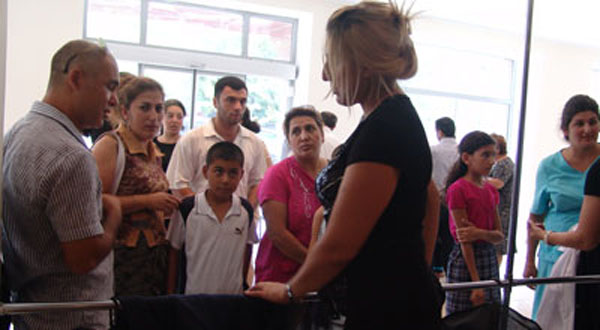 Azərbaycanda vahid məktəbli formasını haradan almaq olar? - REPORTAJ - FOTOSESSİYA