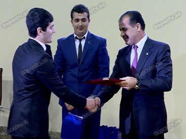 Gəncədə icra başçısı gənclərlə görüşdü - FOTO