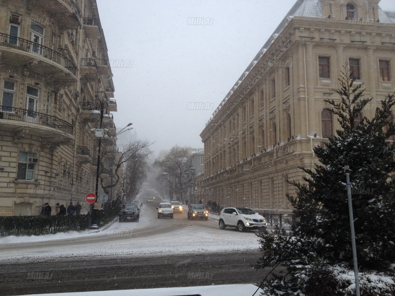 Bakıya güclü qar yağır - YENİLƏNİB - VİDEO - FOTOSESSİYA