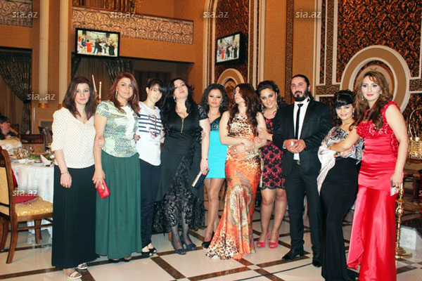 Azərbaycanlı müğənnilər "vur-çatlasın"da - FOTOSESSİYA