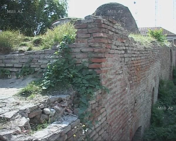 Qubada tarixi abidənin əsaslı təmirə ehtiyacı var - FOTOSESSİYA