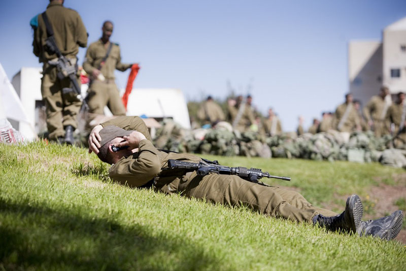 Beret axtarışına çıxmış əsgərlər - FOTO