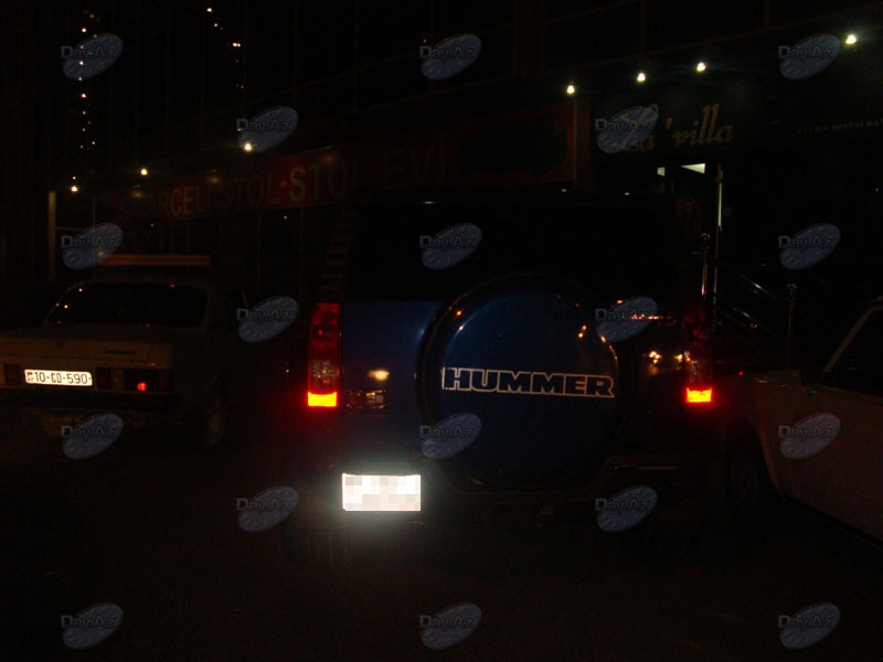 Azərbaycanlı müğənni "Hummer" aldı - FOTO