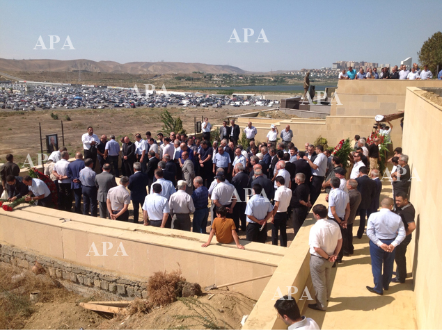Sirus Təbrizli dəfn olundu - YENİLƏNİB - FOTO