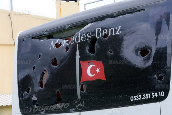 Daha bir hücum: bu dəfə "Beşiktaş" avtobusuna - FOTO