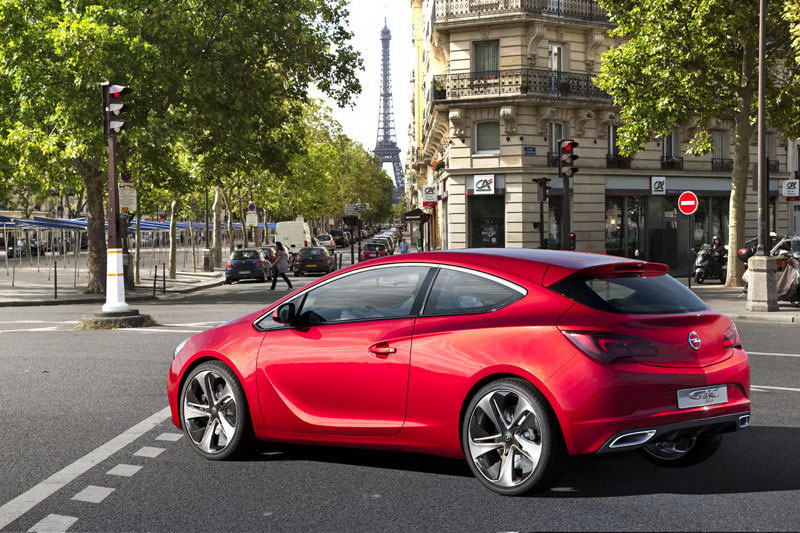 «Opel» yeni «Astra»nı rəsmən təqdim etdi – FOTO
