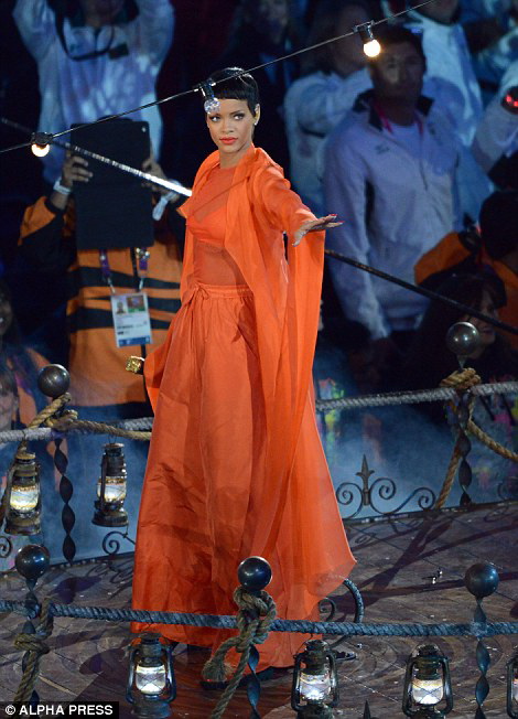 Paralimpiada-2012 başa çatdı: Londonda alov festivalı - FOTO