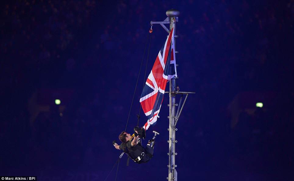 Paralimpiada-2012 başa çatdı: Londonda alov festivalı - FOTO