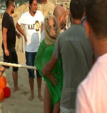 Gənc müğənni bu cür ölümdən döndü - FOTO
