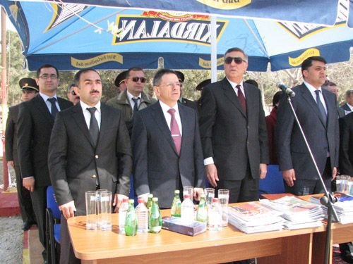 Məhkumlar “Neftçi”nin veteranlarına məğlub oldular – FOTO