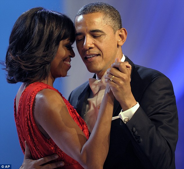 Barak Obama arvadını təriflədi: "Onun sayəsində əsl kişi oluram" - VİDEO - FOTO