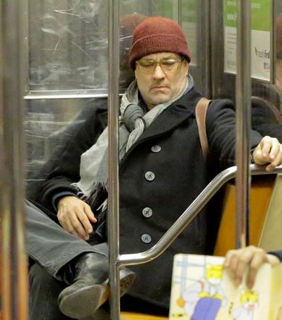 Məşhur aktyor metroya mindi, tanıyan olmadı - FOTO