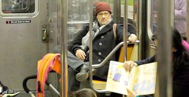 Məşhur aktyor metroya mindi, tanıyan olmadı - FOTO