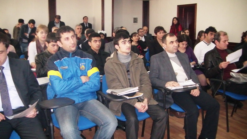 İlin romanı və onilliyin əsəri seçildi - FOTO