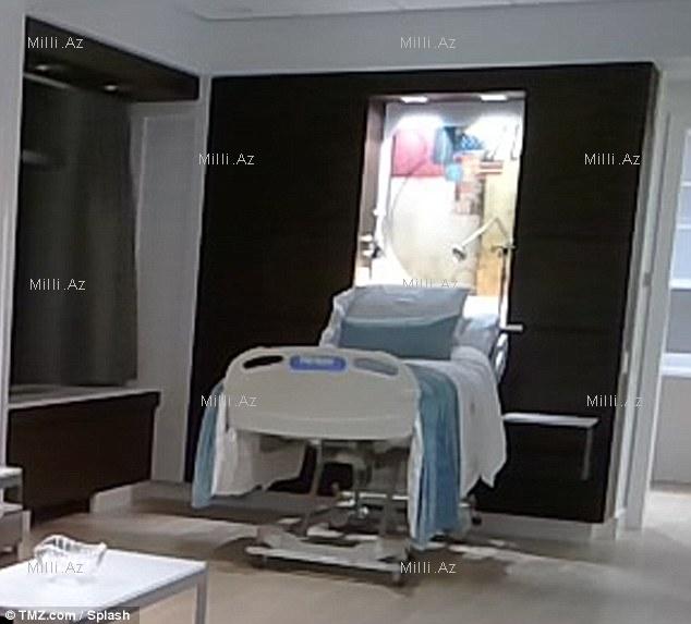 Məşhur müğənninin xəstəxana palatası: qışqıran dəbdəbə - FOTO