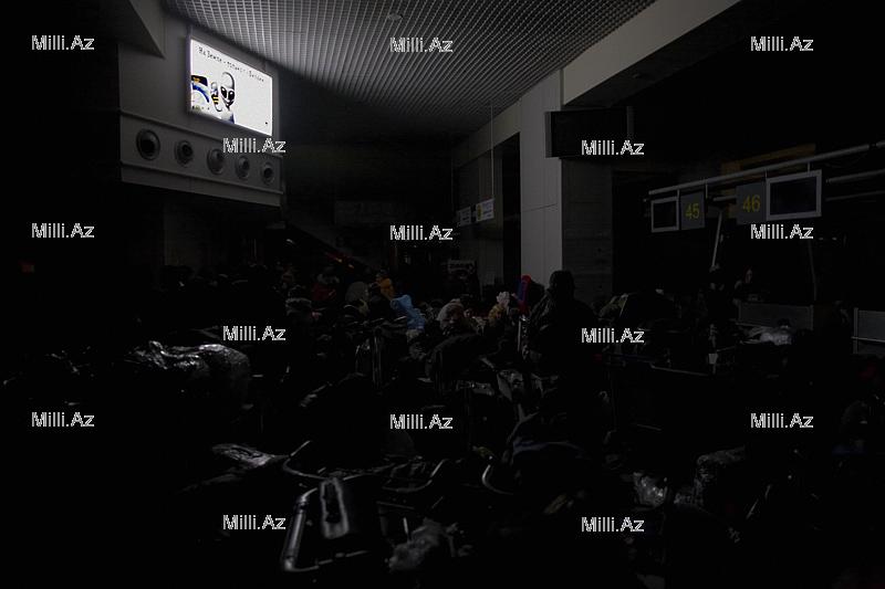 Moskva hava limanlarının "donu açılır" - FOTOSESSİYA