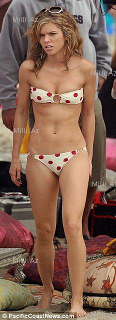 Bu xanım "bikini rekordu" vurur - FOTOSESSİYA