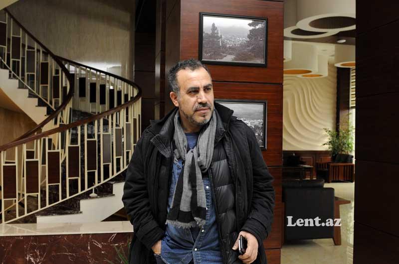 Məşhur türk müğənni Bakıya gəlib - FOTO