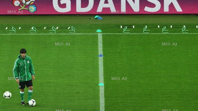 "Avro-2012": Almanlar çətin yunan müdafiəsini yara biləcəklərmi? - FOTOSESSİYA