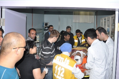 İranlılar Türkiyədə qəzaya düşdülər: 3 ölü, 36 yaralı - FOTO