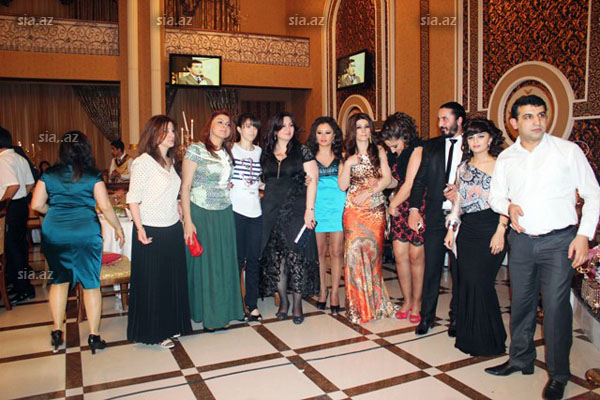 Azərbaycanlı müğənnilər "vur-çatlasın"da - FOTOSESSİYA