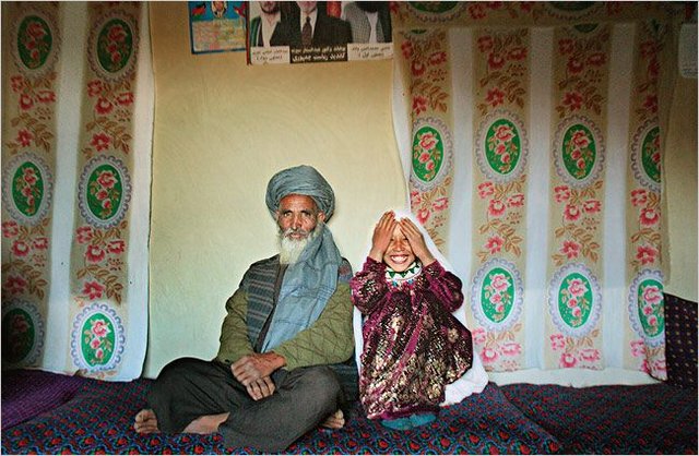 "Ərim babam yaşdadır. Nə edim, dözürəm" - FOTO