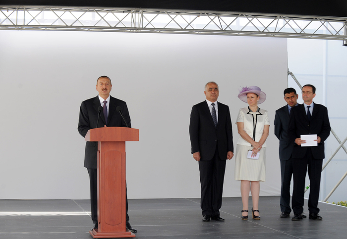 Prezident İlham Əliyev: "Azərbaycanda qeyri-neft sektorunun inkişafına çox böyük diqqət göstərilir" - YENİLƏNİB - FOTO