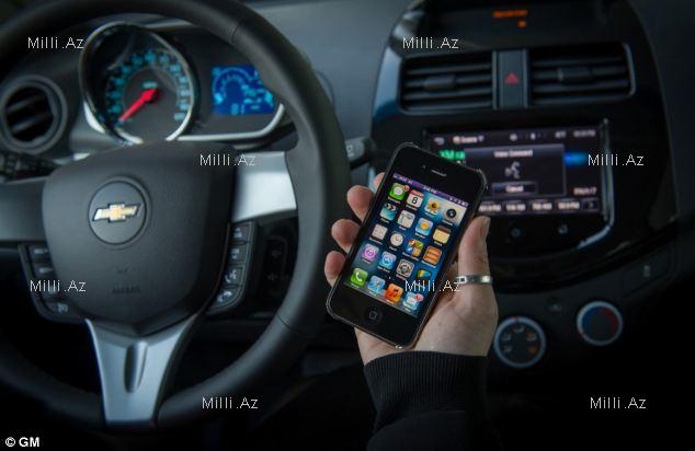 "iPhone" pult oldu - FOTO